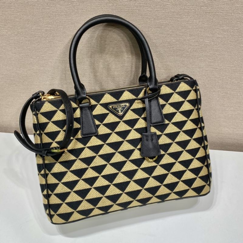 Pra*a tote bags